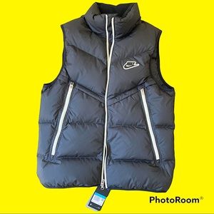 NIKE Sportswear Shield Down-Fill Windrunner Vest Black Men's Sz Medium